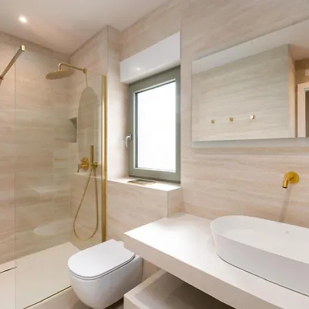 Luxury Melanie Near Split, Heated Pool 别墅 杜格普利耶