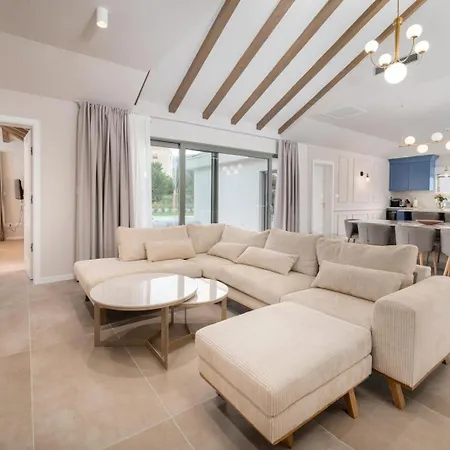 别墅 Luxury Melanie Near Split, Heated Pool 杜格普利耶