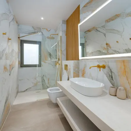 Villa Luxury Melanie Near Split, Heated Pool *